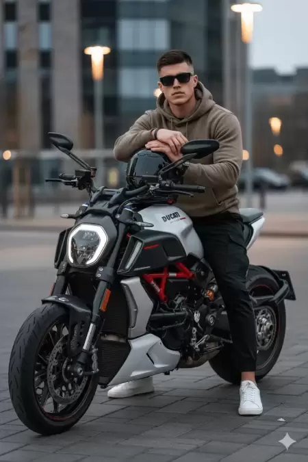 Erkek Sits Motorcycle